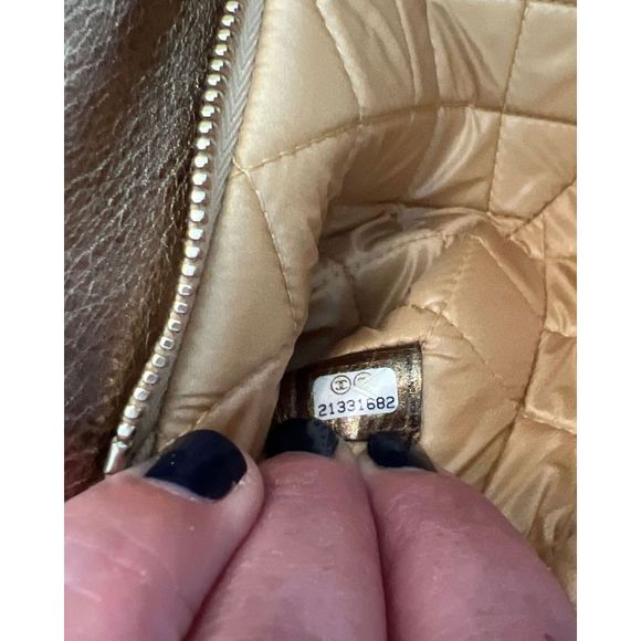 Chanel Fold Over Boy Clutch Bag in Gold Leather - Picture 10 of 12